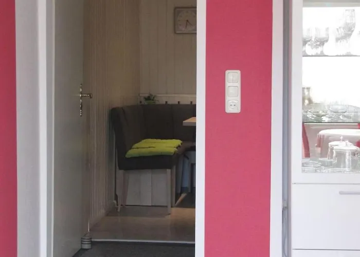 Semesterbostad Nettes In Hartmannsdorf Mit Garten- Terrasse Und Grill By Interhome *